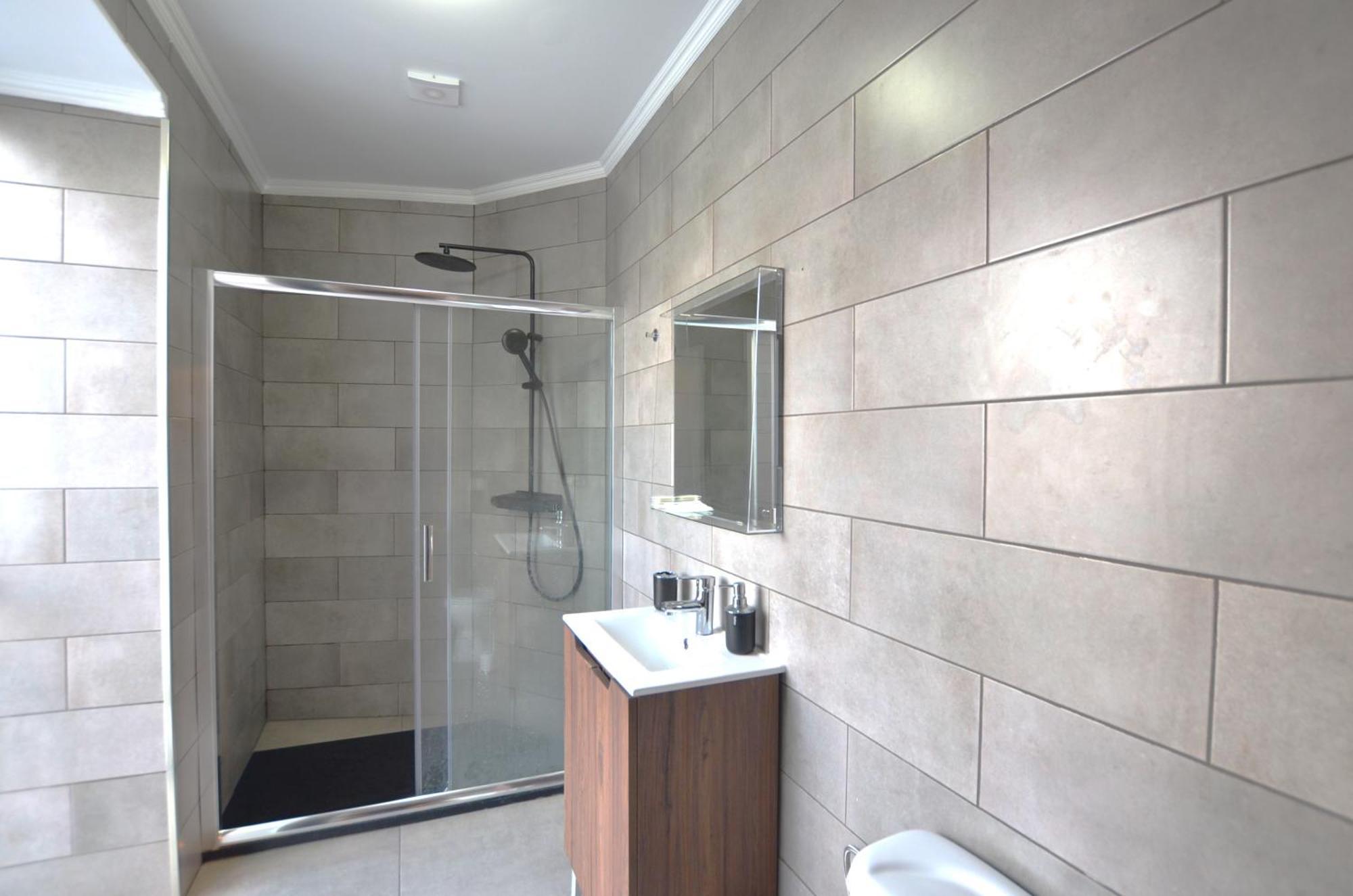 Suites Dp เซตุบาล ภายนอก รูปภาพ